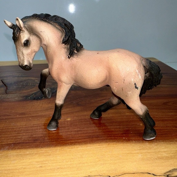 Schleich Tan & Black‎ Stallion 2009 Lusitano - Picture 1 of 6